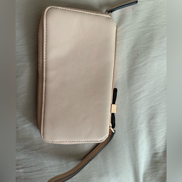 GUESS WALLET - Picture 9 of 9